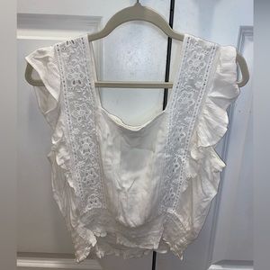 American Eagle Outfitters White Floral Embroidered Size S